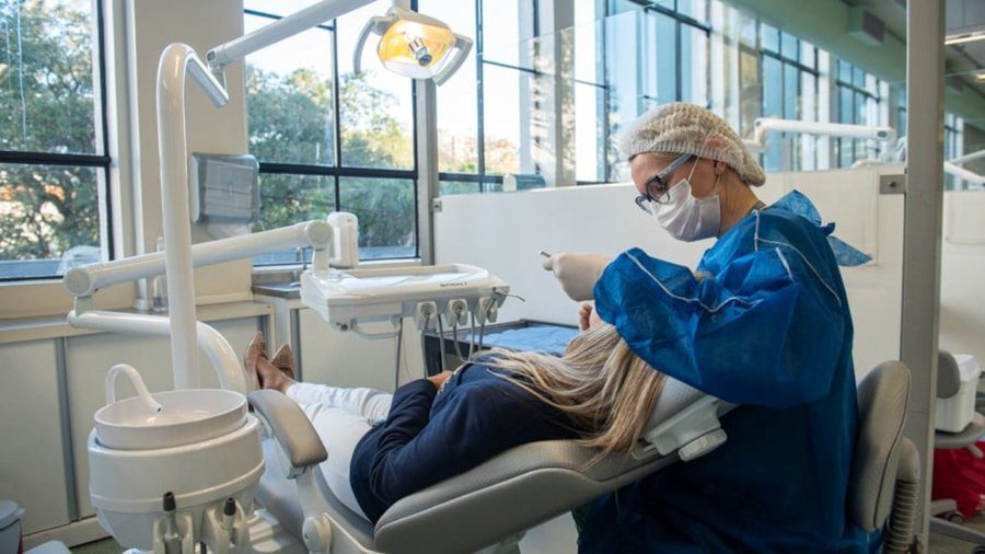 Permita que el sitio web verifique la validez de la tarjeta dental en Venezuela