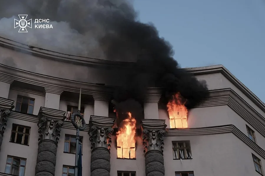 Rusia denota un nuevo récord de drones contra Ucrania y ataca a la sede del gobierno en Kiev