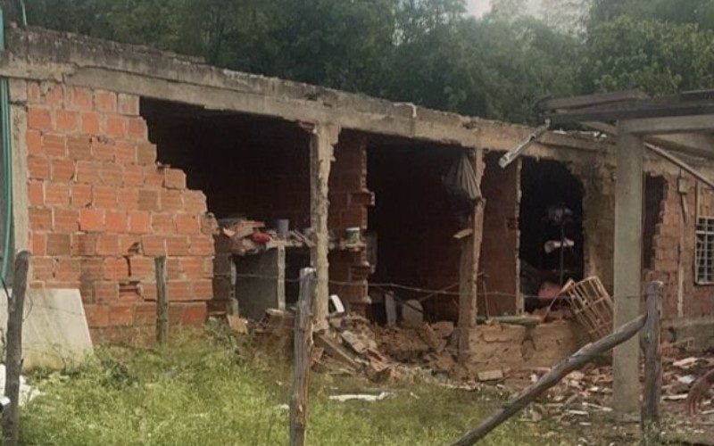 Ataque con explosivos deja casas destruidas y varios heridos en el suroeste de Colombia