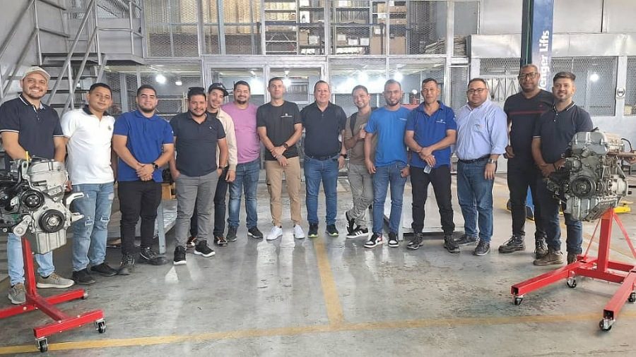 Dedicación al futuro del automóvil Venezuela