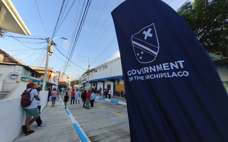 El gobierno inaugura las avenidas de Antioquia y Providencia: el gobernador Nicolás Gallardo Vásquez cumplió su promesa