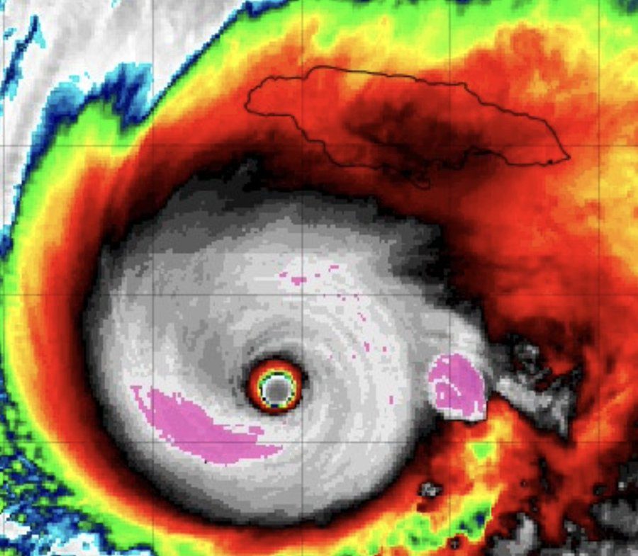 El huracán Melissa azotó Jamaica como una tormenta "catastrófica" de categoría 5