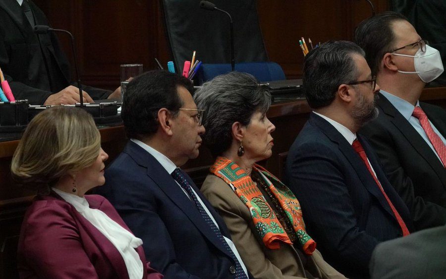 En lugar de tocar el himno nacional en el Tribunal Supremo, sonó una canción de Marc Anthony