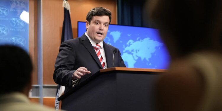 "Es un fugitivo y un subrival de seguridad regional"