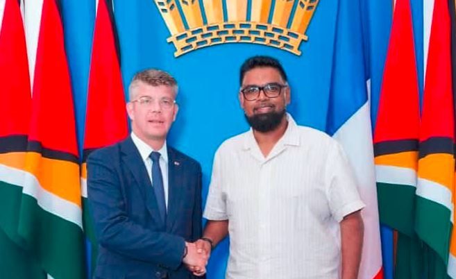 Gvajana instalará radares franceses para controlar la frontera con Venezuel contra la tensión en el Caribe