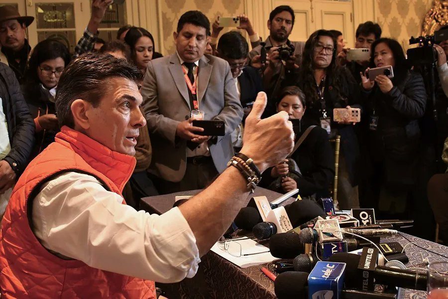 Nueve países liderados por EE.UU. ofrecen su apoyo para "estabilizar" la economía boliviana