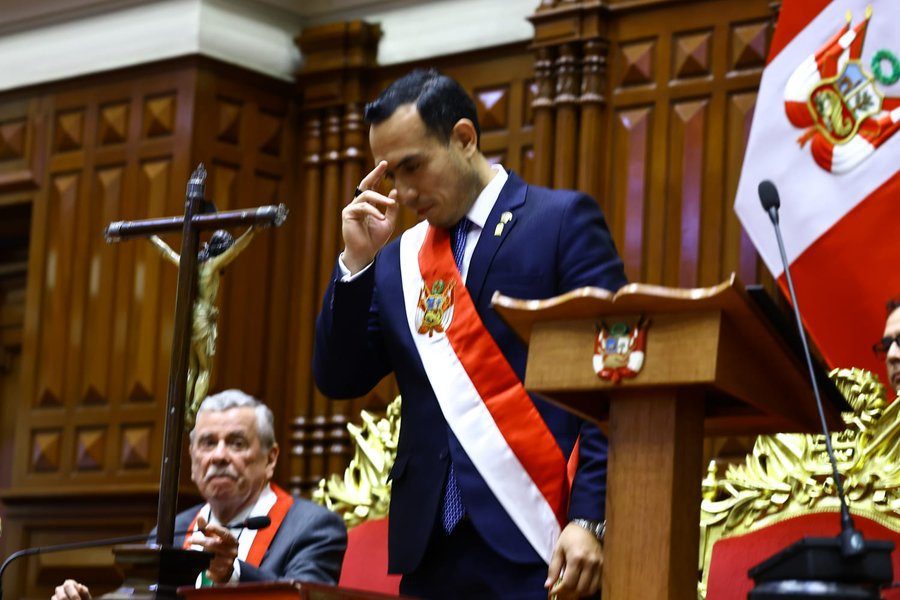 Parlamentario José Jerí Oré asume como nuevo Presidente Perú