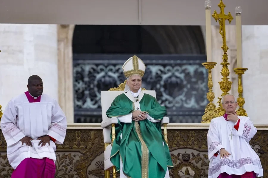 Pope lamenta la aparición del "odio antisemita" y requiere un empaque de Medio Oriente