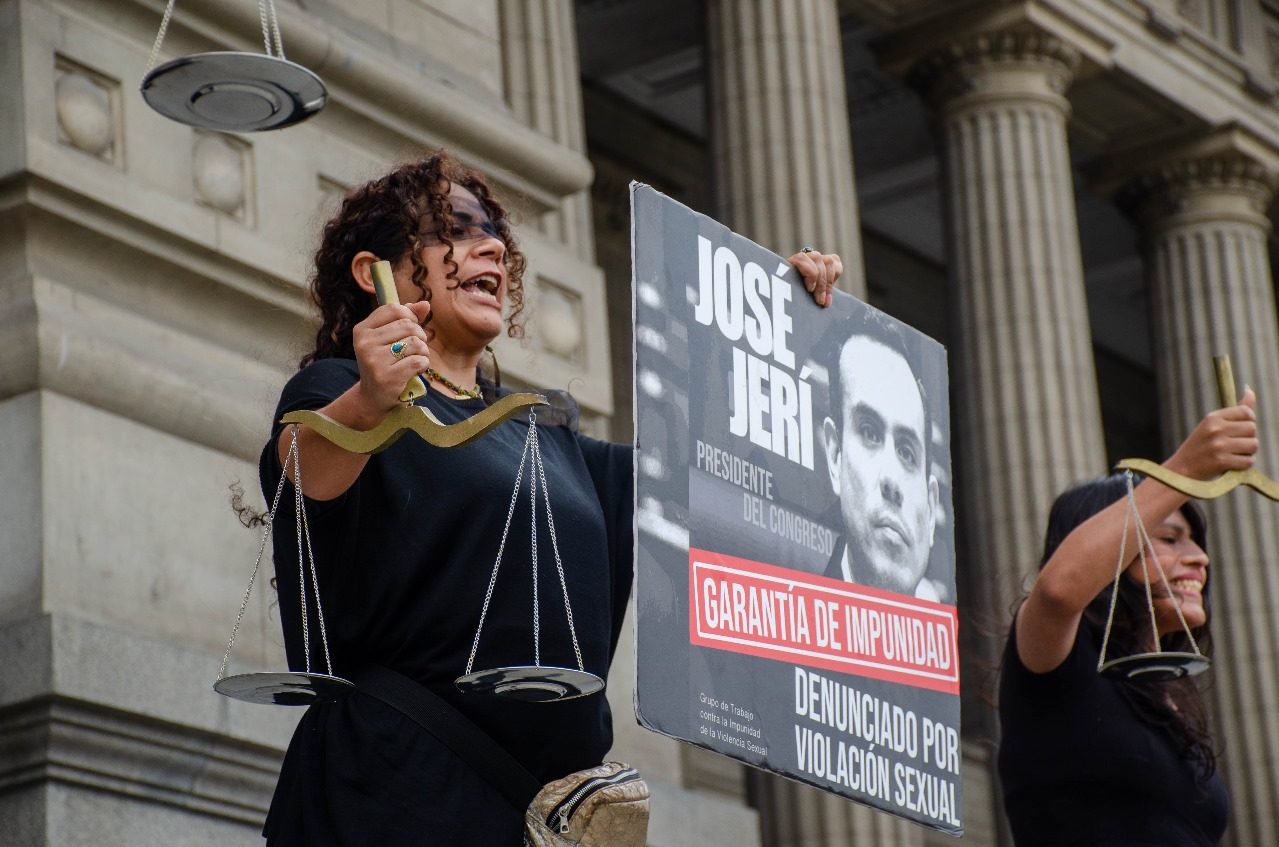 Protestas de grupos feministas señalan el inicio del mandato de José Jerí en Perú