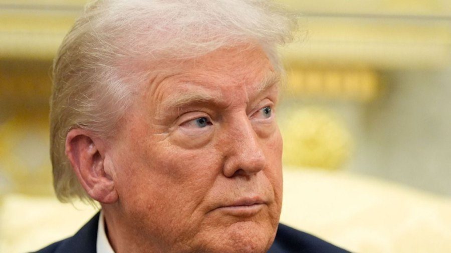 Trump dice que los cárteles "gobiernan México" pero que respeta a la presidenta Sheinbaum