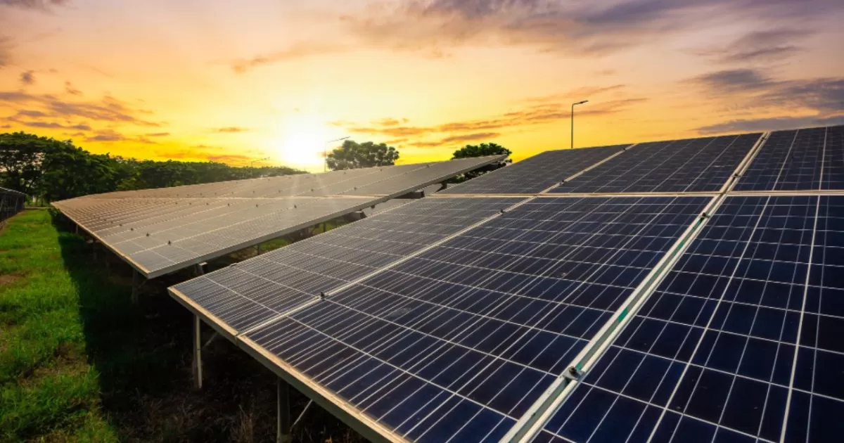 ¿CÓMO ACCEDER AL PRÉSTAMO FNA para comprar PANELES SOLARES en Colombia?