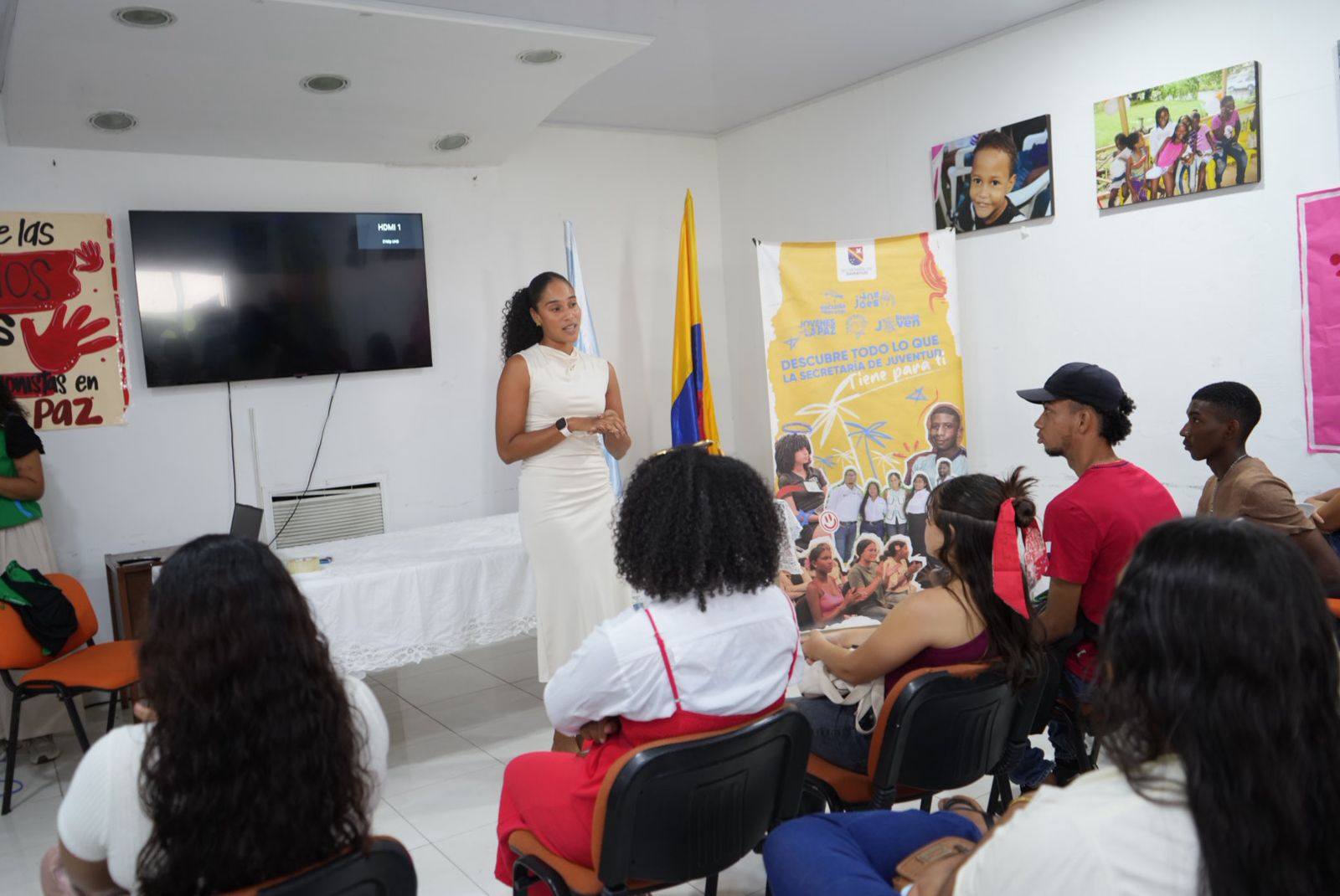 Conmemoración del Día Internacional de las Manos Rojas.