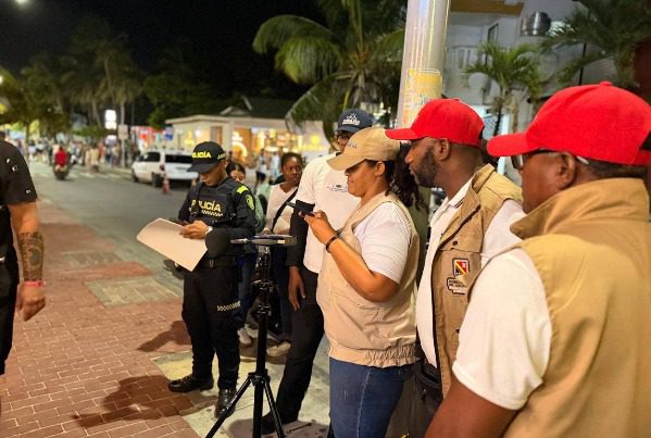 Participación de la Gobernación en operativos de control y verificación de ruido en sectores residenciales de la isla.