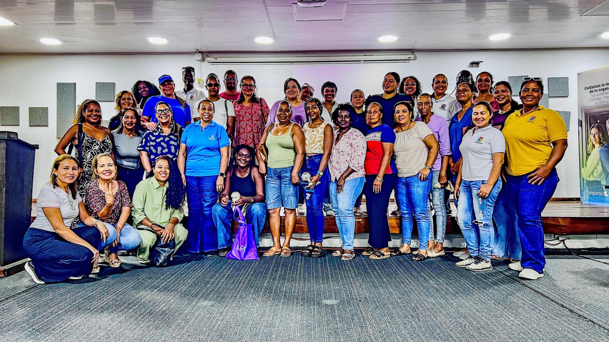Gobernación fortalece el autocuidado y la salud mental de mujeres pescadoras en San Andrés.
