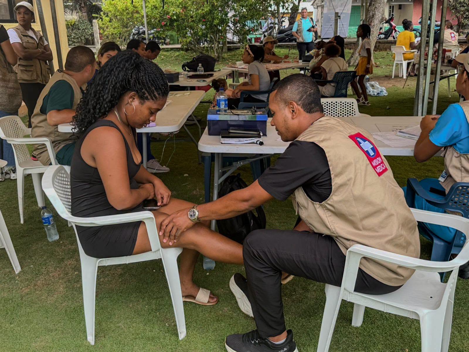 Jornada de salud benefició a más de un centenar de habitantes en Elsy Bar en San Andrés
