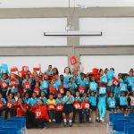 Avanza la entrega de kits escolares 2026 en instituciones educativas del Archipiélago.